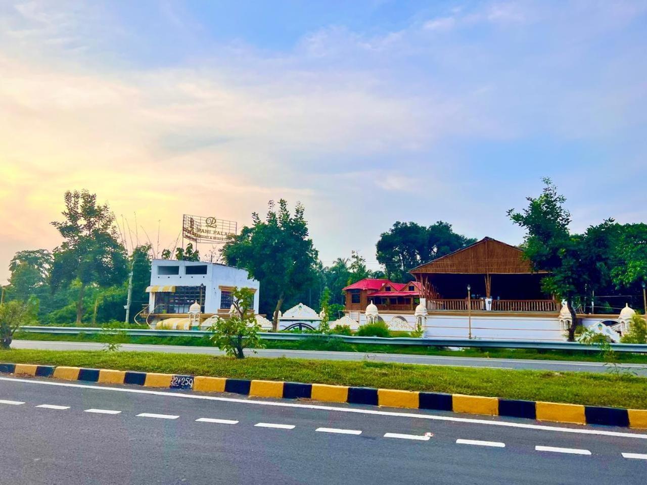 La Pahi Palace- Banquet And Resort Sakri East Экстерьер фото