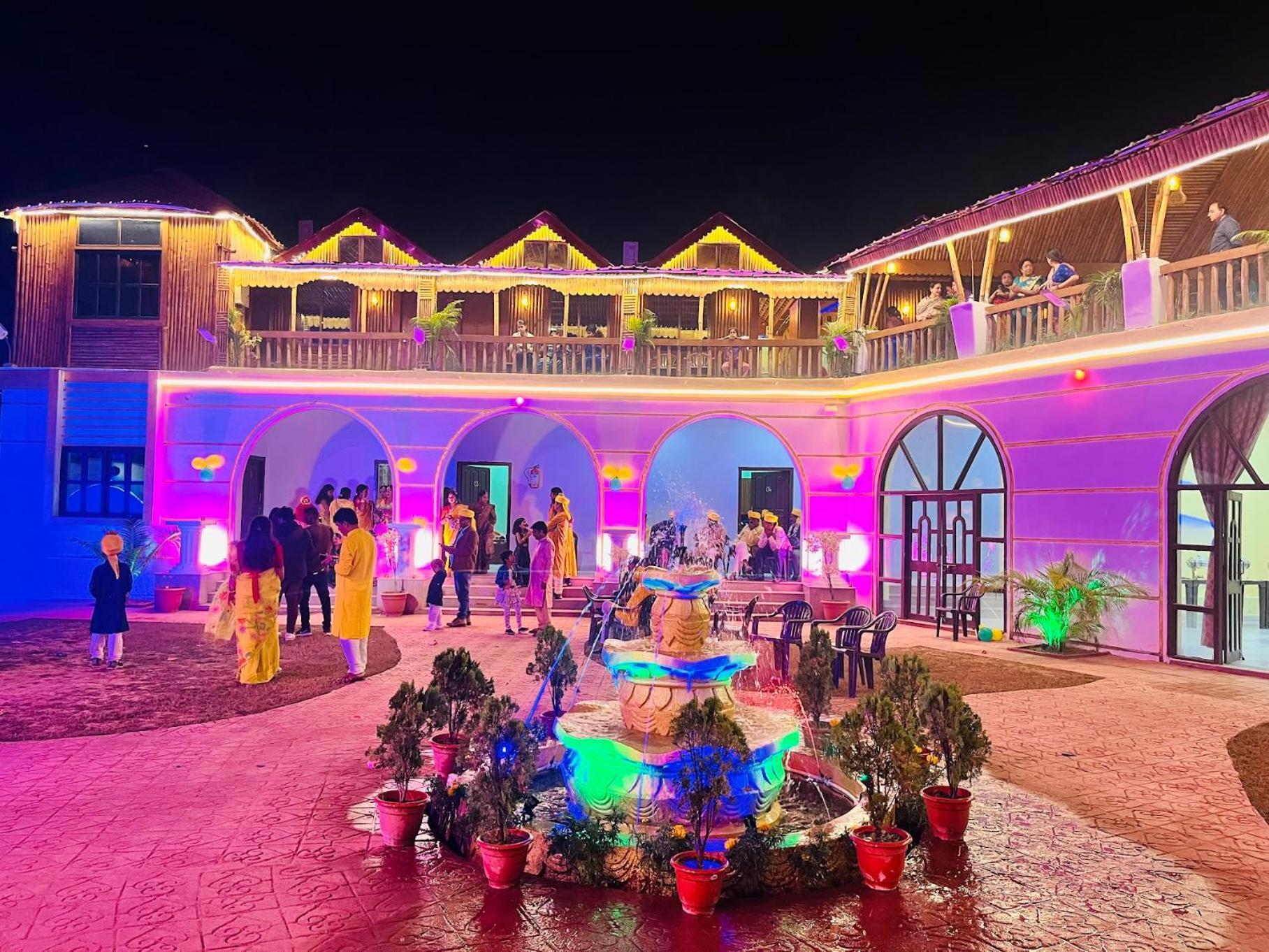La Pahi Palace- Banquet And Resort Sakri East Экстерьер фото